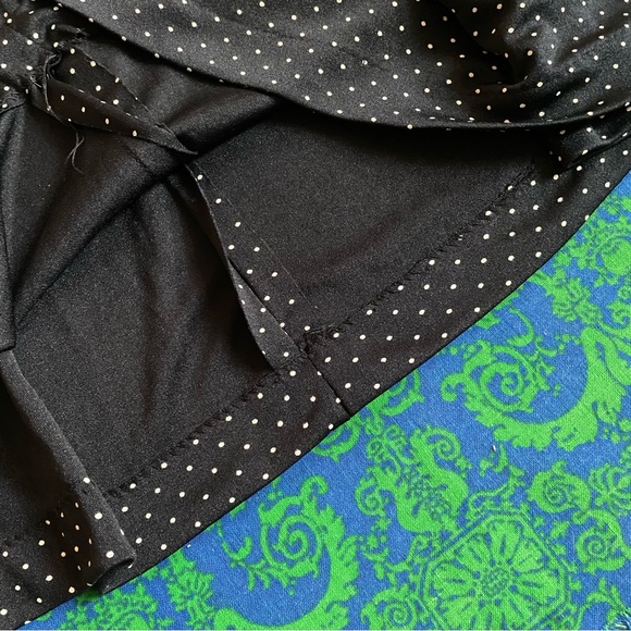 70’s Joy Stevens Turtle Neck Maxi Dress
Size: vintage 5/6 - Picture 4 of 14